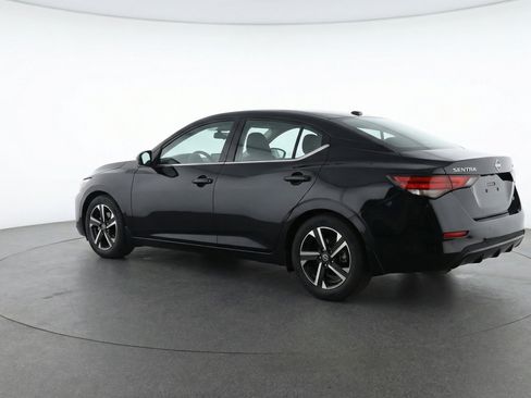 Used 2025 Nissan Sentra SV image 6
