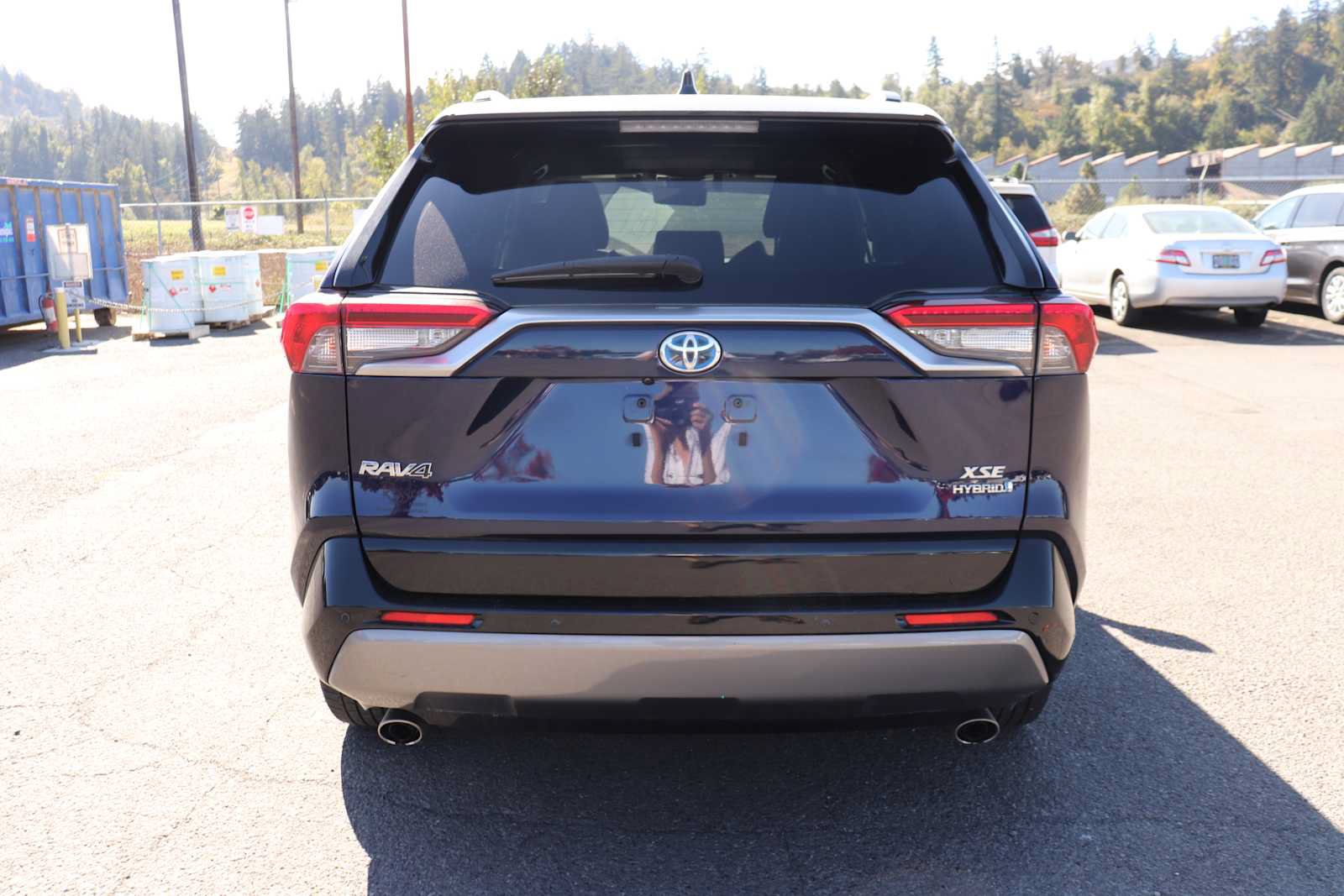 Used 2019 Toyota RAV4 XSE AWD/4WD image 6