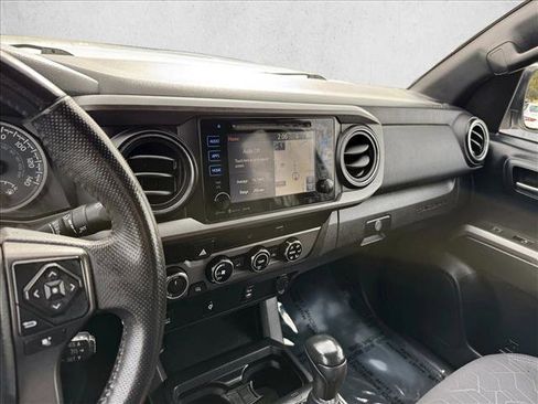 Used 2017 Toyota Tacoma TRD Off-Road w/ Tow Package (A/T) image 13