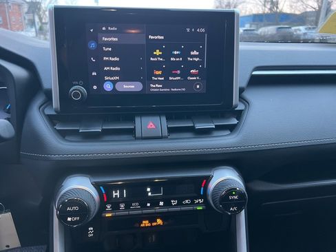 Used 2025 Toyota RAV4 LE image 20