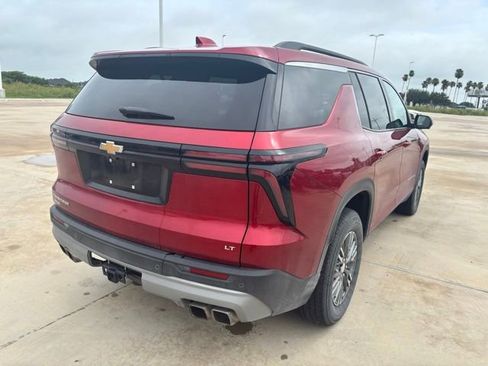 Used 2024 Chevrolet Traverse LT FWD image 6