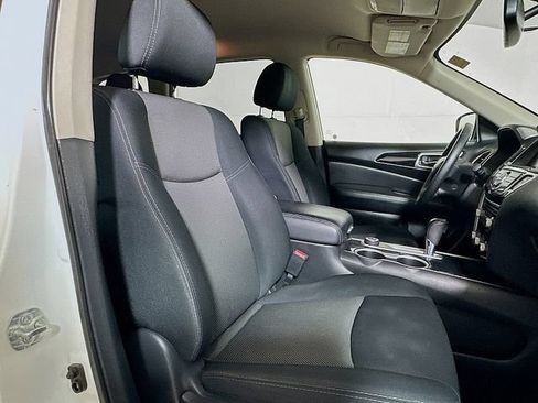Used 2018 Nissan Pathfinder SV AWD/4WD image 27