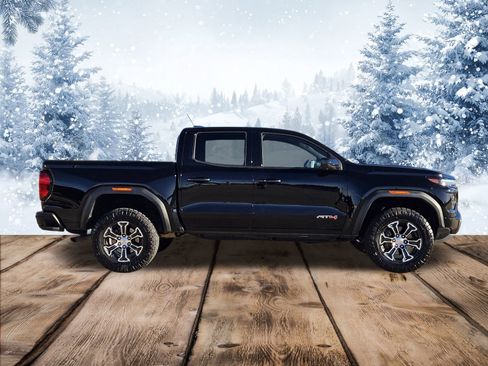 Used 2023 GMC Canyon AT4 w/ AT4 Premium Package image 8