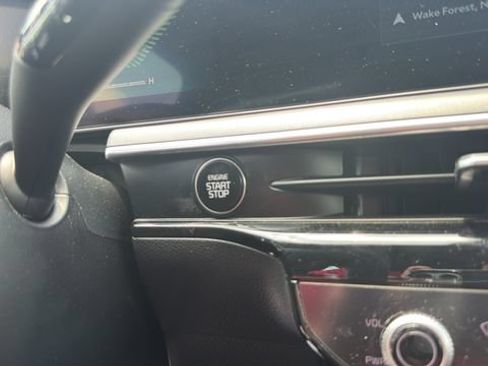 Used 2025 Kia K5 GT-Line w/ GT-Line Premium Package FWD image 33
