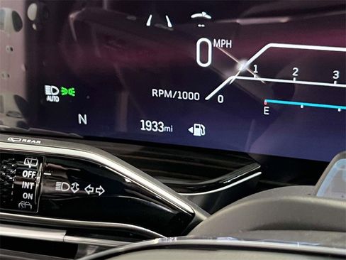 Certified 2025 Cadillac Escalade Premium Luxury image 28