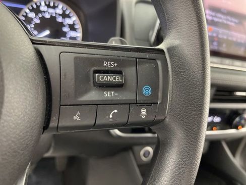 Used 2023 Nissan Rogue SV AWD/4WD image 23