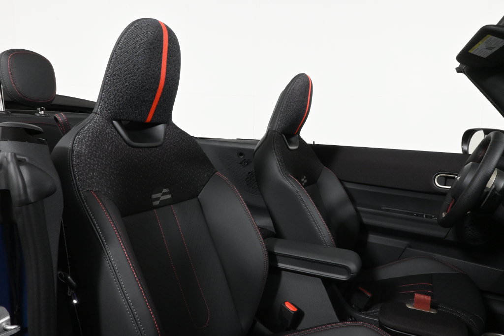 Used 2026 MINI Cooper S FWD image 39