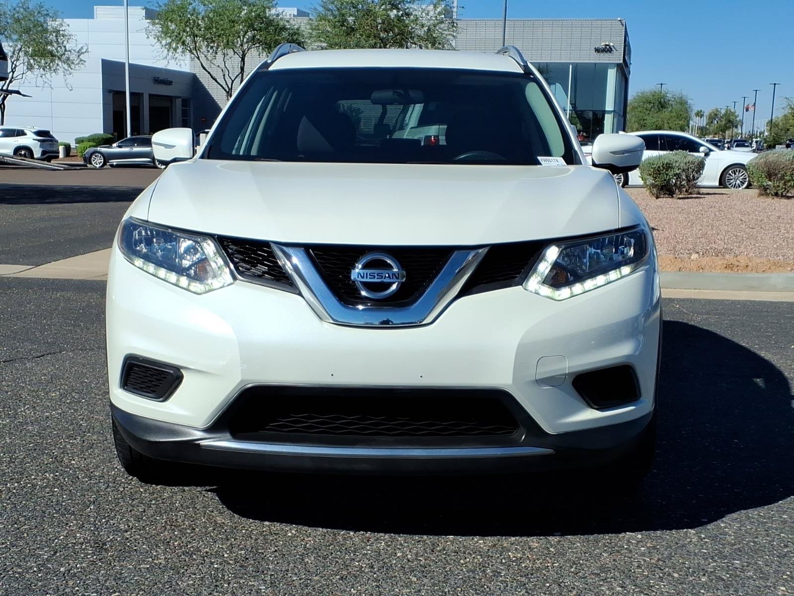 Used 2015 Nissan Rogue SV AWD/4WD image 2