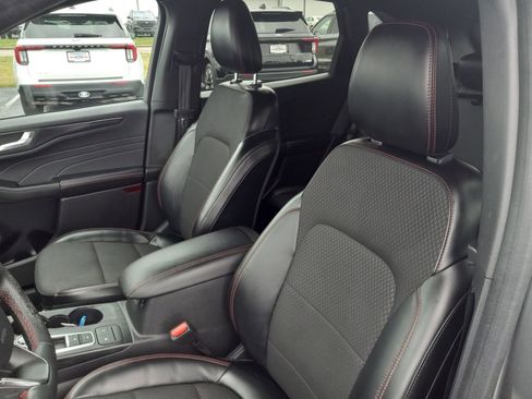 Used 2024 Ford Escape ST-Line image 14
