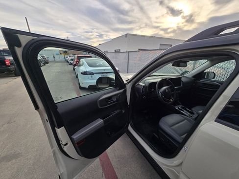 Used 2025 Ford Bronco Sport Badlands image 10