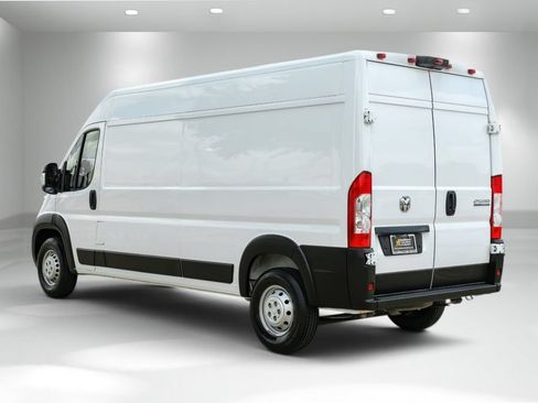 Used 2024 RAM ProMaster 2500 w/ Convenience Group FWD image 8