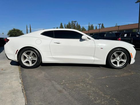 Used 2018 Chevrolet Camaro LT RWD image 30