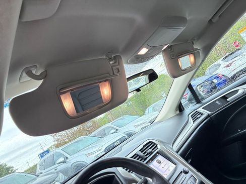 Used 2018 Ford Fusion SE w/ Fusion SE Technology Package FWD image 42
