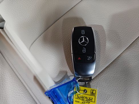 Certified 2026 Mercedes-Benz GLB 250 4MATIC image 37