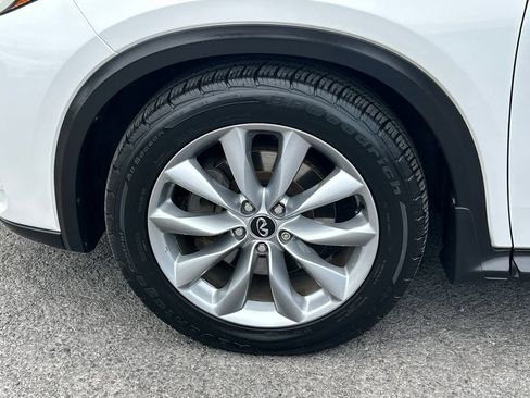 Used 2019 INFINITI QX50 Luxe w/ Cargo Package FWD image 12