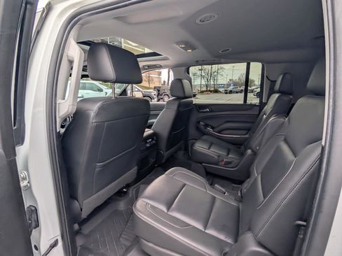 Used 2019 GMC Yukon XL SLT image 13