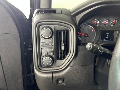 Used 2023 Chevrolet Silverado 1500 Custom image 19