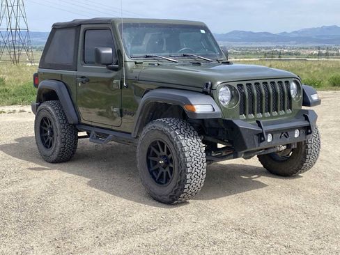 Used 2022 Jeep Wrangler Sport AWD/4WD image 11