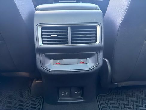 Used 2024 Volkswagen Atlas Cross Sport SEL R-Line AWD/4WD image 24