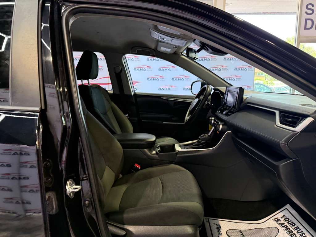 Used 2022 Toyota RAV4 LE FWD image 46
