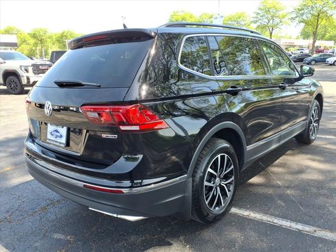 Used 2021 Volkswagen Tiguan SE w/ Panoramic Sunroof Package AWD/4WD image 7