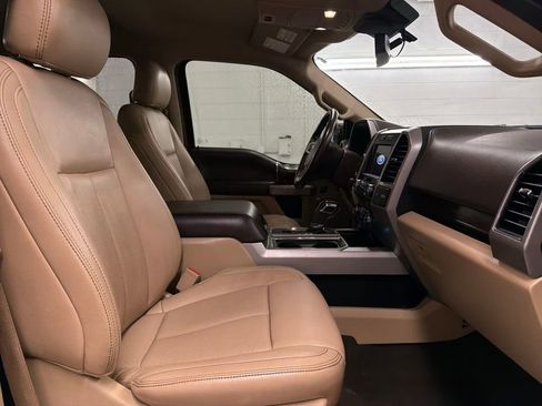 Certified 2019 Ford F150 Lariat image 29