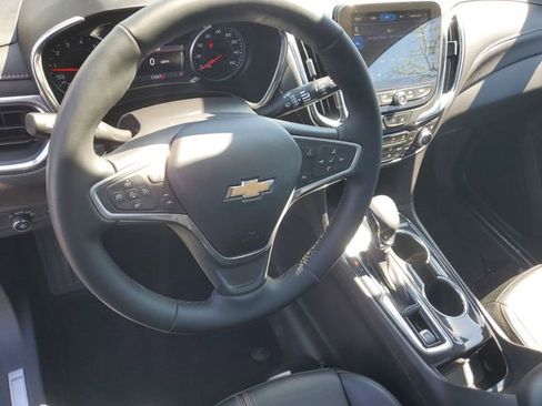 Certified 2023 Chevrolet Equinox Premier FWD image 18
