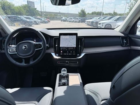 Certified 2026 Volvo XC90 B6 Plus AWD/4WD image 15
