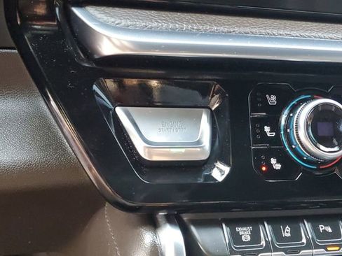 Used 2024 GMC Sierra 2500 Denali w/ Technology Package image 25