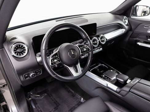 Used 2023 Mercedes-Benz GLB 250 4MATIC image 8