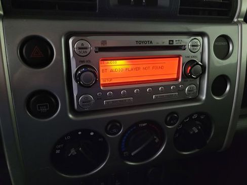 Used 2012 Toyota FJ Cruiser 4WD image 32