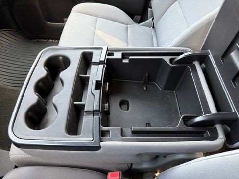 Used 2016 Chevrolet Silverado 1500 Custom w/ Custom Convenience Package AWD/4WD image 24