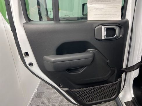 Used 2022 Jeep Wrangler Unlimited Sport AWD/4WD image 15