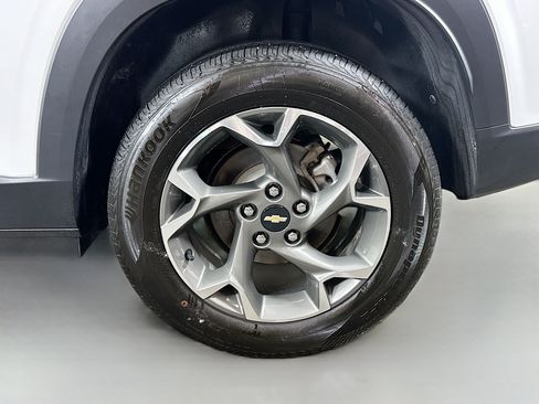 Used 2024 Chevrolet Trax LT w/ Driver Confidence Package FWD image 28