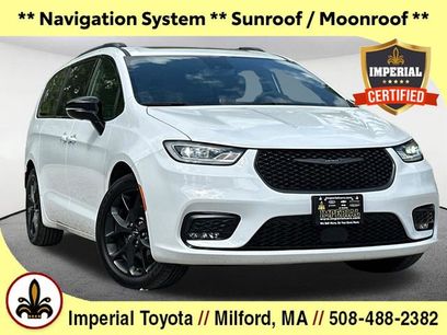 Used 2025 Chrysler Pacifica Limited
