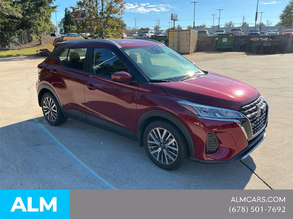 Used 2022 Nissan Kicks SV w/ Interior Electronics Package FWD image 8