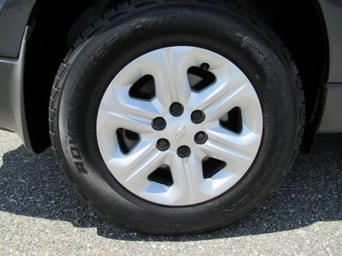 Used 2012 Chevrolet Traverse LS FWD image 8