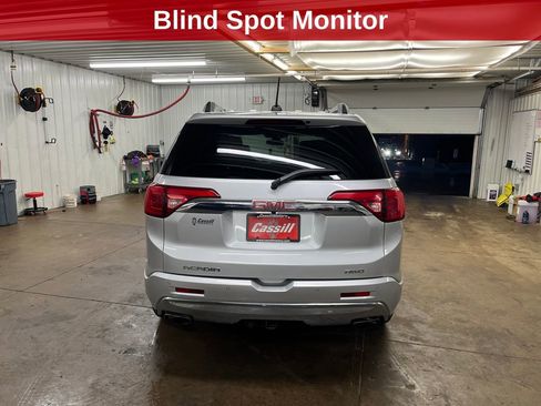 Used 2017 GMC Acadia Denali image 4