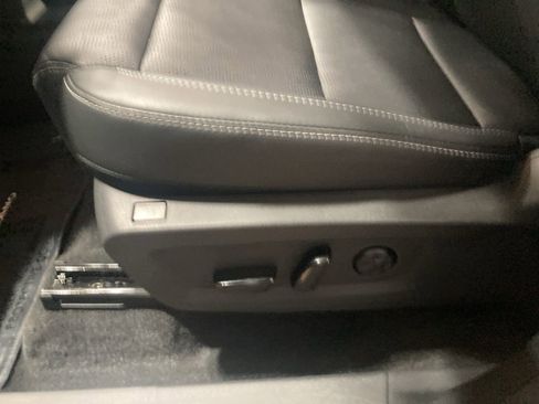 Used 2025 Nissan Murano Platinum w/ Cargo Package image 12