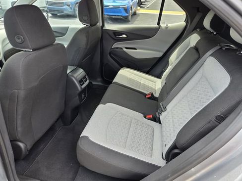 Used 2023 Chevrolet Equinox LS w/ LS Convenience Package FWD image 10