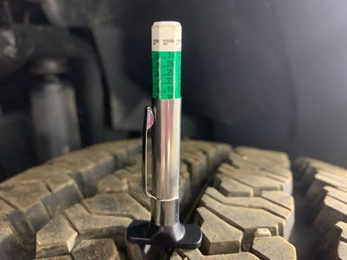 Used 2025 RAM 3500 Laramie AWD/4WD image 34