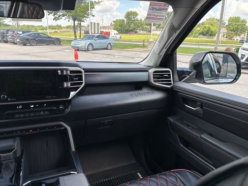 Used 2022 Toyota Tundra SR5 w/ SR5 Convenience Package AWD/4WD image 49