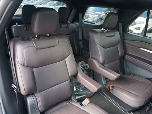 New 2026 Ford Explorer Platinum image 21