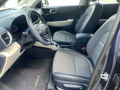 Used 2021 Hyundai Venue w/ Cargo Package FWD image 10