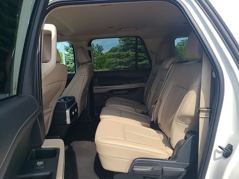 Used 2023 Ford Expedition Max XLT AWD/4WD image 22