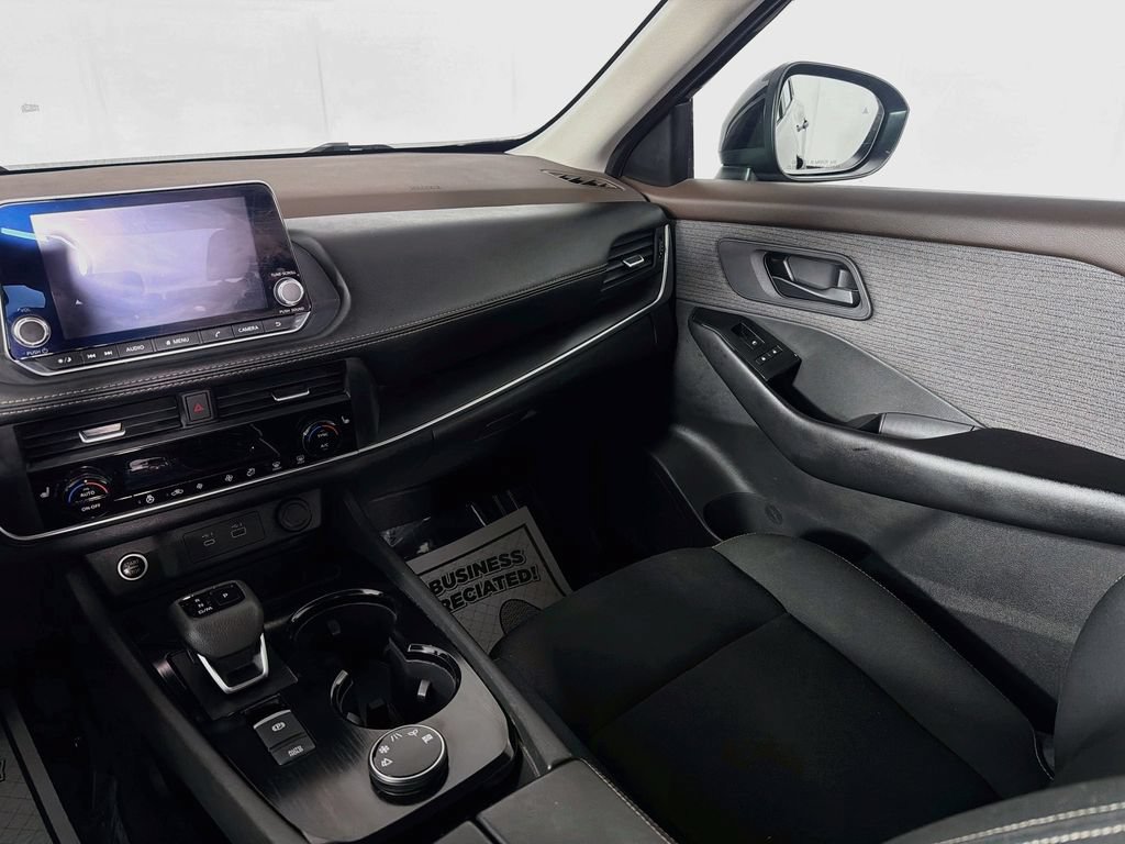 Used 2023 Nissan Rogue S AWD/4WD image 22
