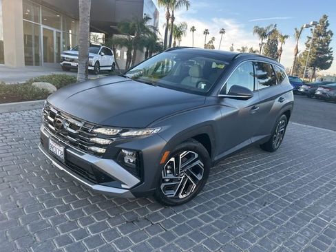 Used 2025 Hyundai Tucson Limited image 2