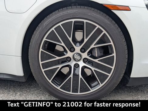 Used 2022 Porsche Taycan image 13