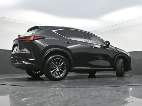Used 2025 Lexus NX 250 FWD w/ Towing Package (2000 Lbs) image 30
