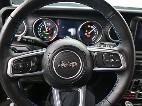 Used 2023 Jeep Wrangler Unlimited Rubicon 4xe w/ Cold Weather Group AWD/4WD image 11